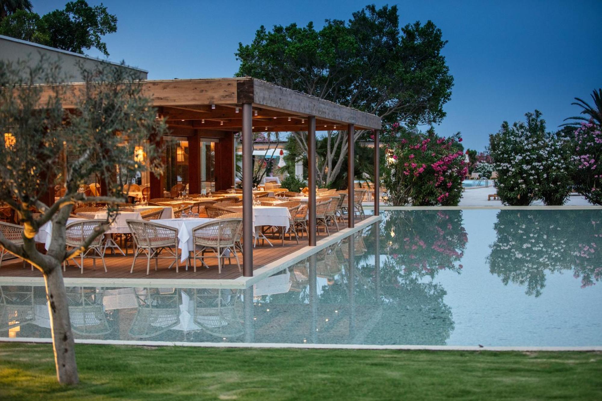 Is Molas Resort Pula Exterior photo